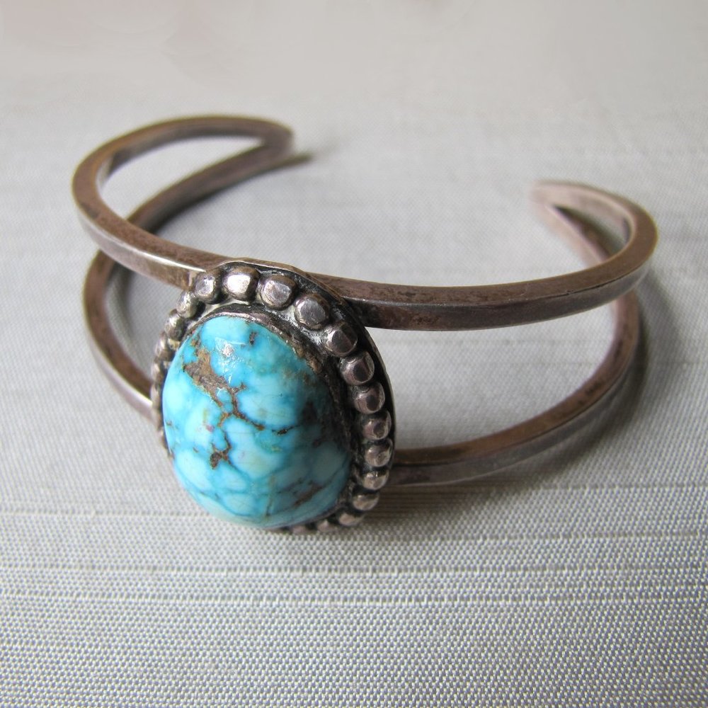 GORGEOUS Vintage Sterling Silver Turquoise Navajo Southwestern Cuff Bracelet